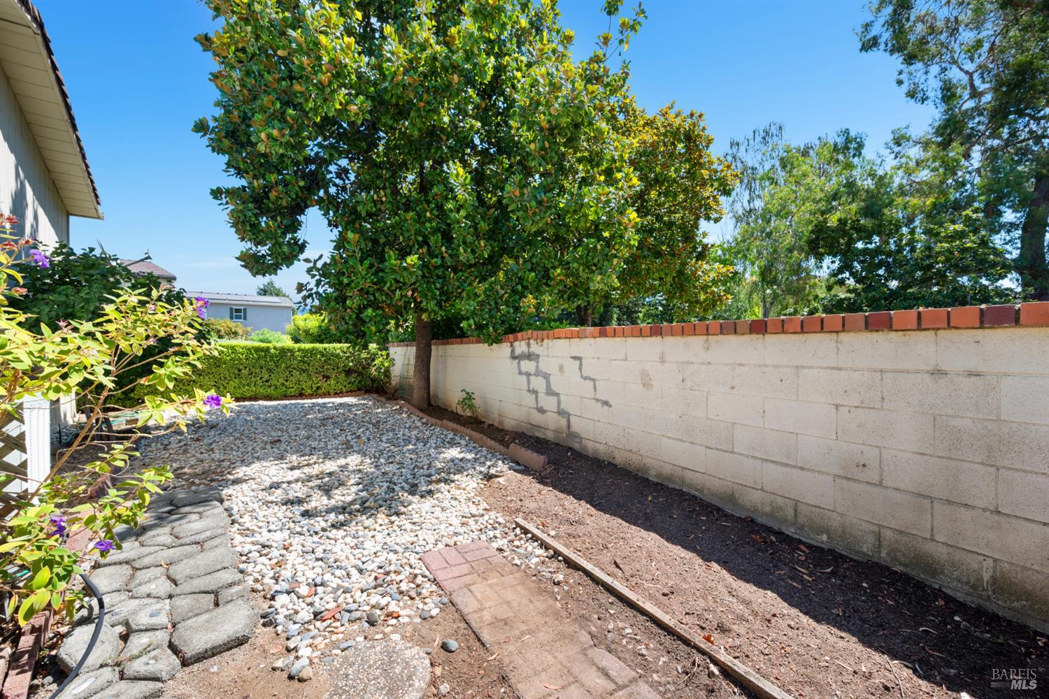 217 Bernadine Pl
