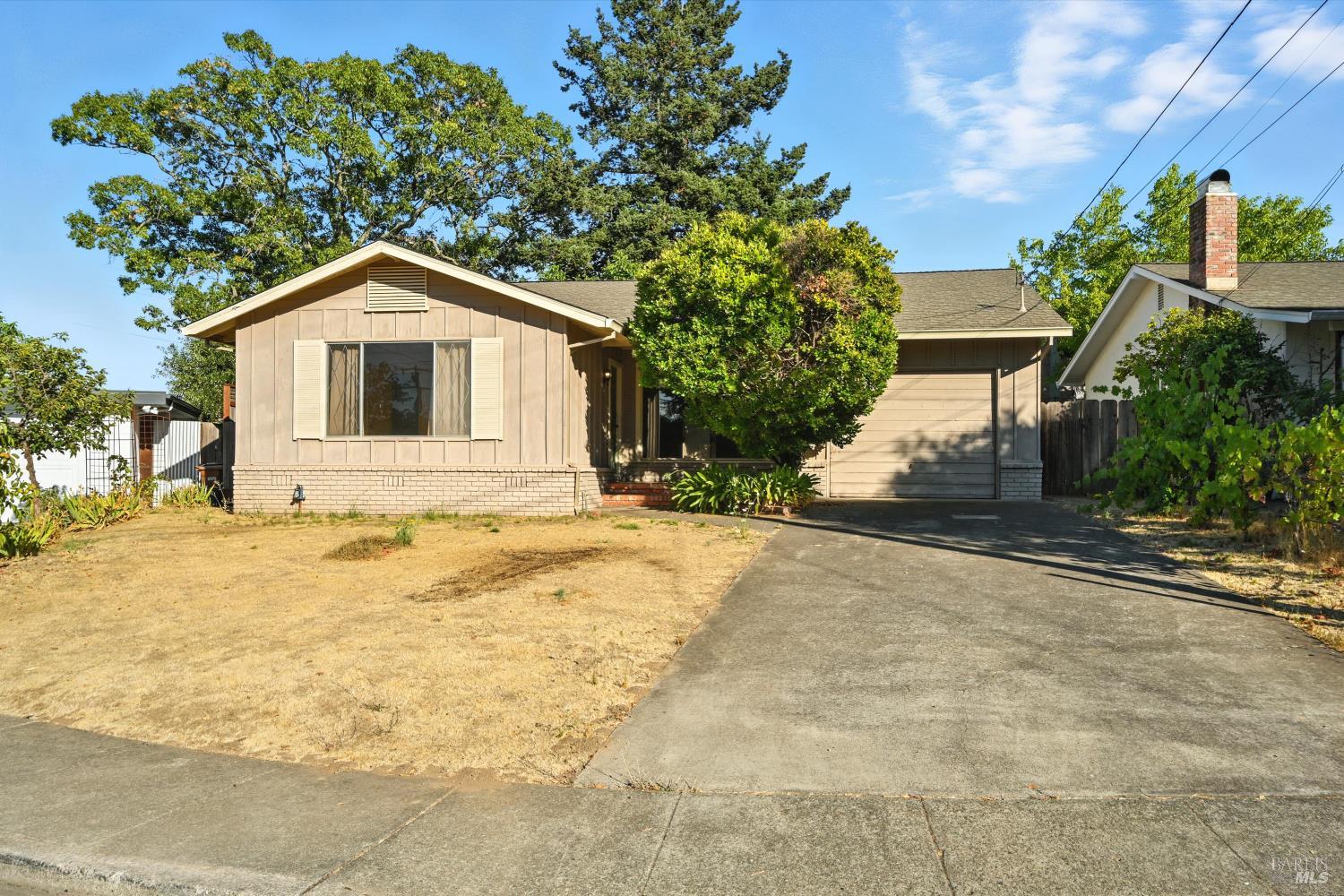 1055 Crinella Ct