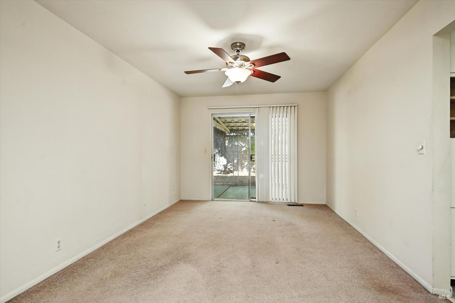 1055 Crinella Ct