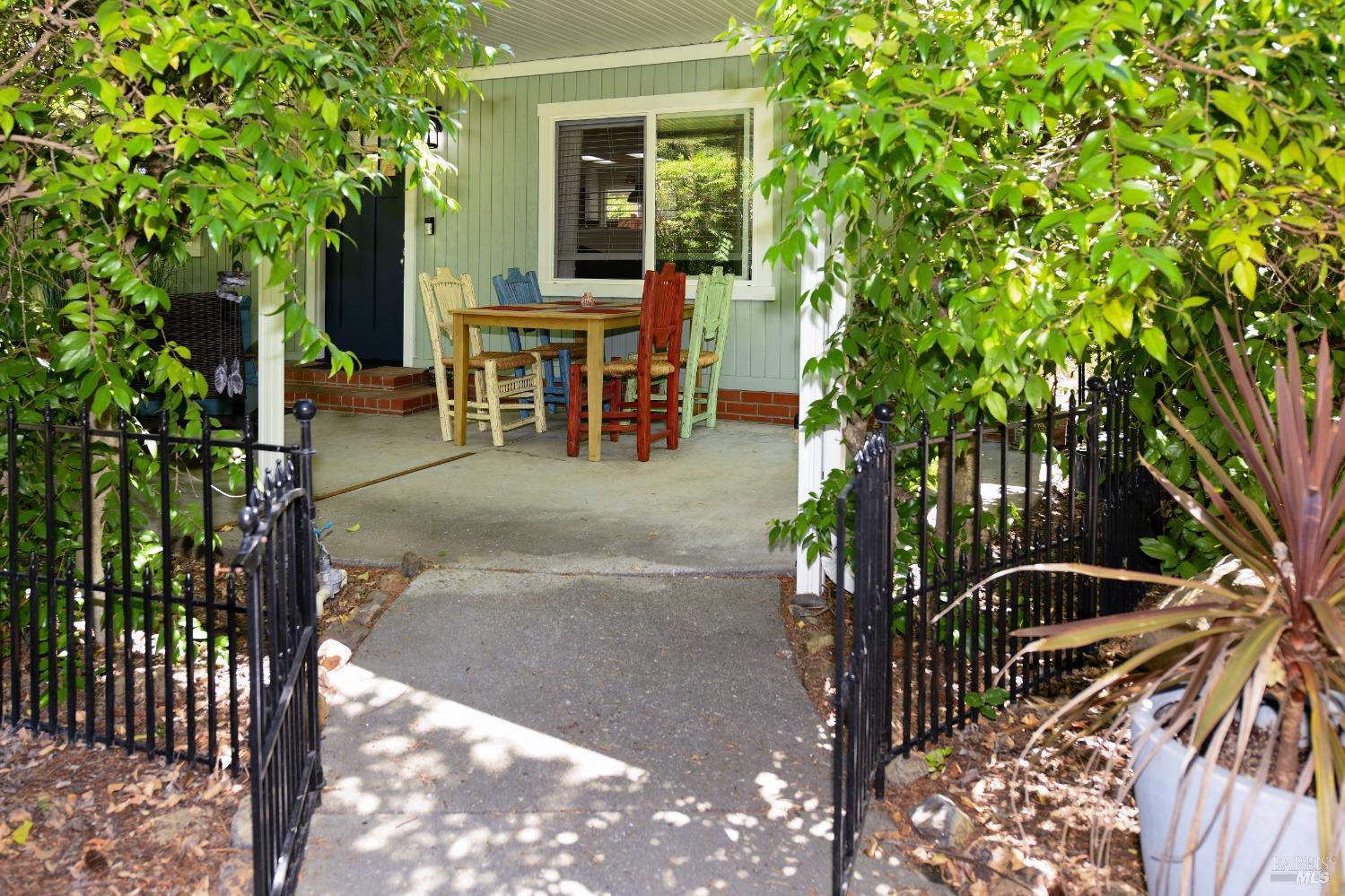 4 La Canada Ct