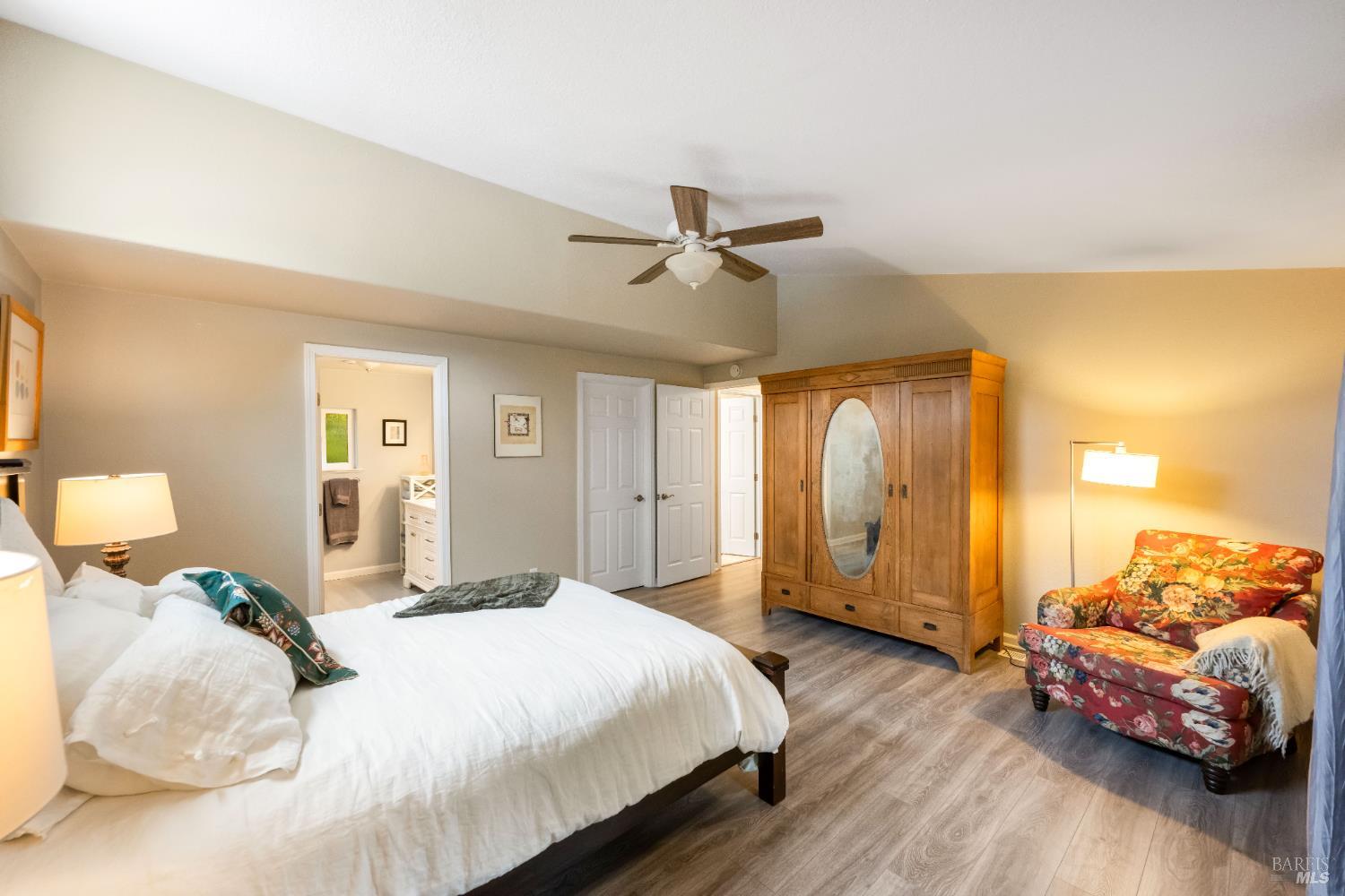 4 La Canada Ct