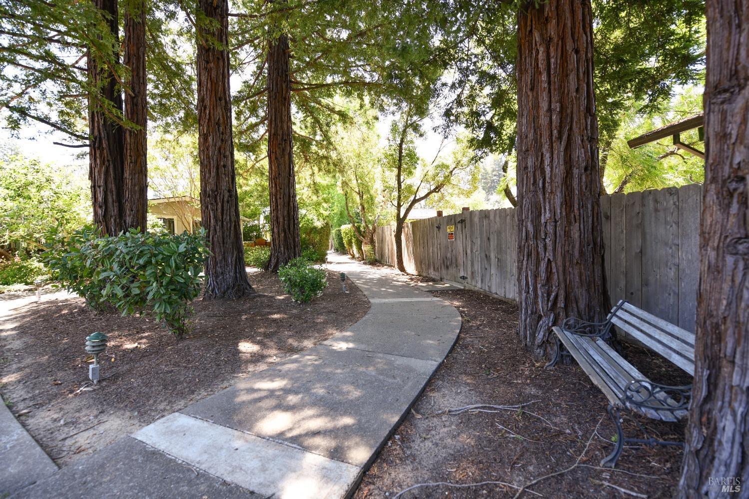 4 La Canada Ct