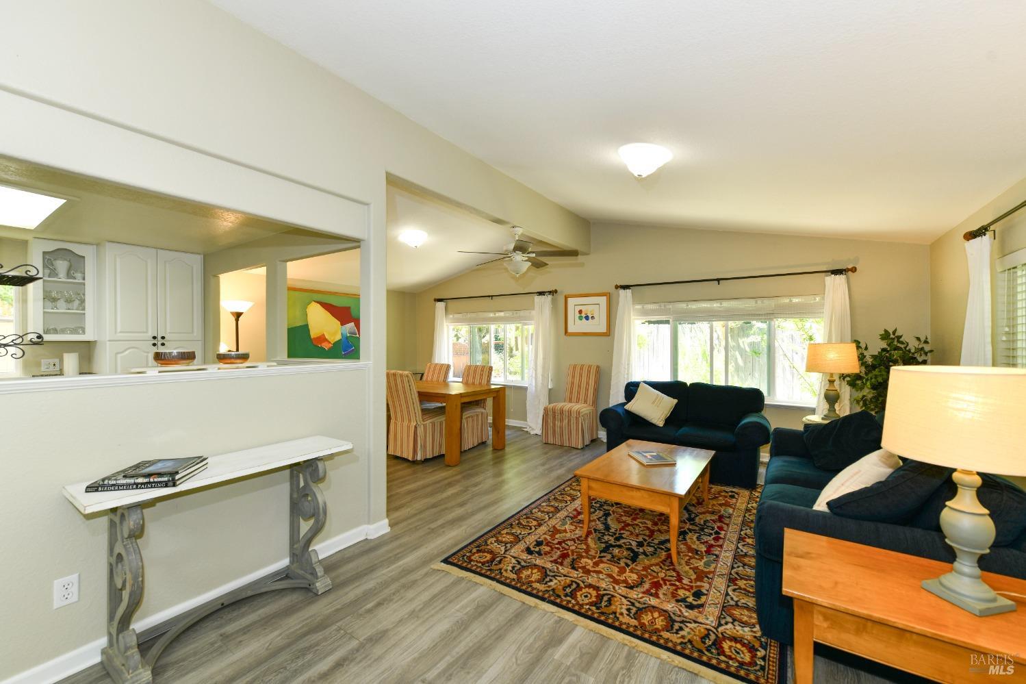 4 La Canada Ct