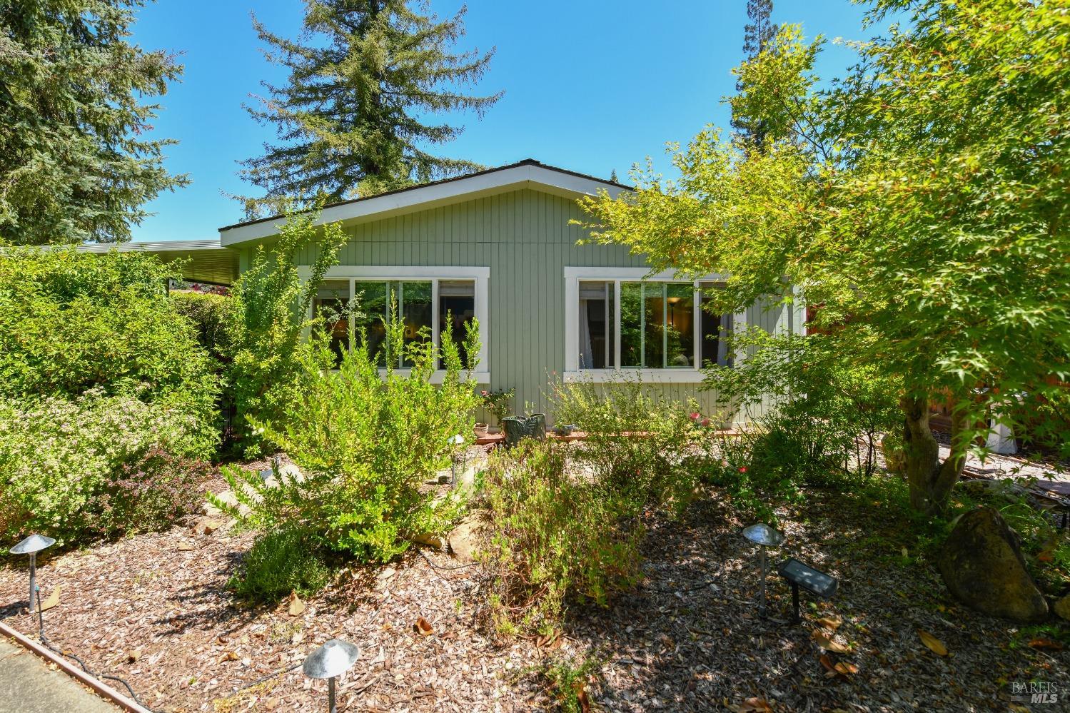 4 La Canada Ct