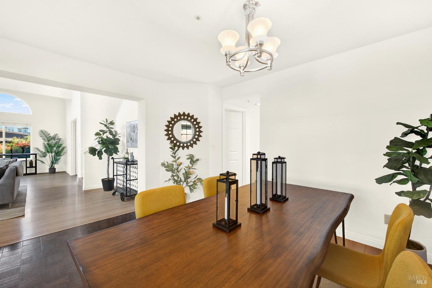 22 Valley West Cir