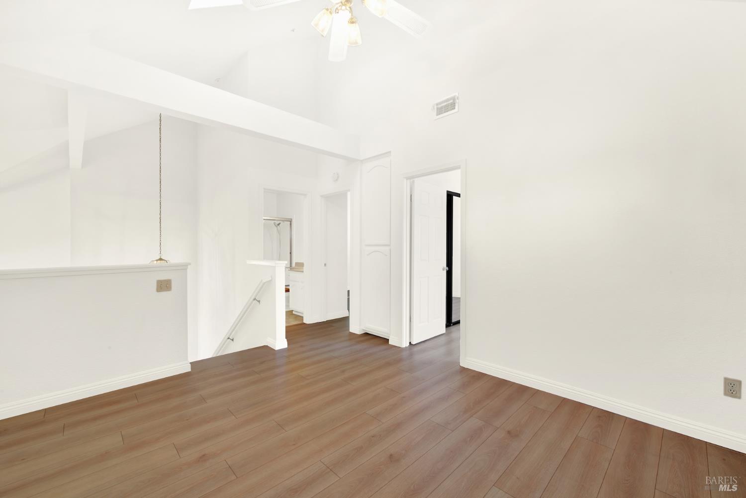 22 Valley West Cir
