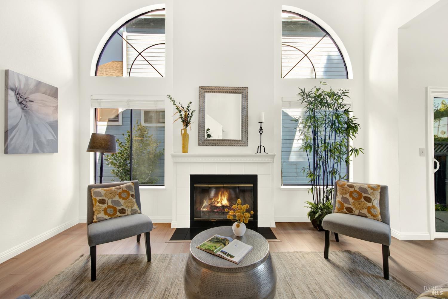 22 Valley West Cir