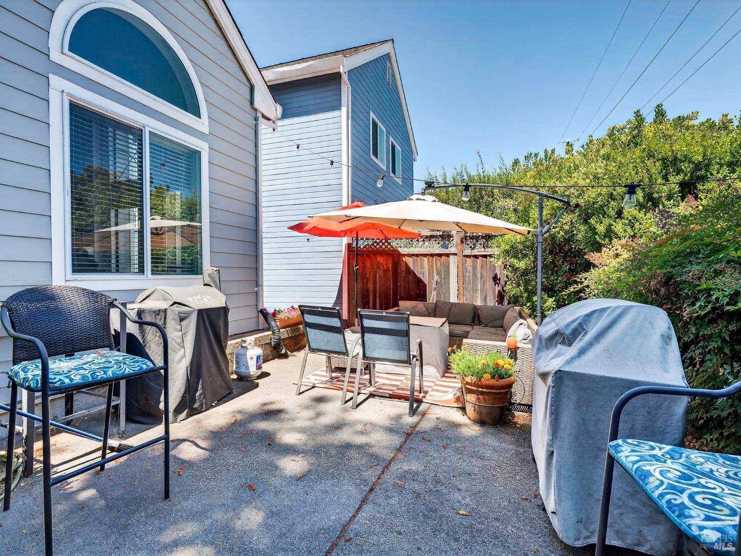 22 Valley West Cir
