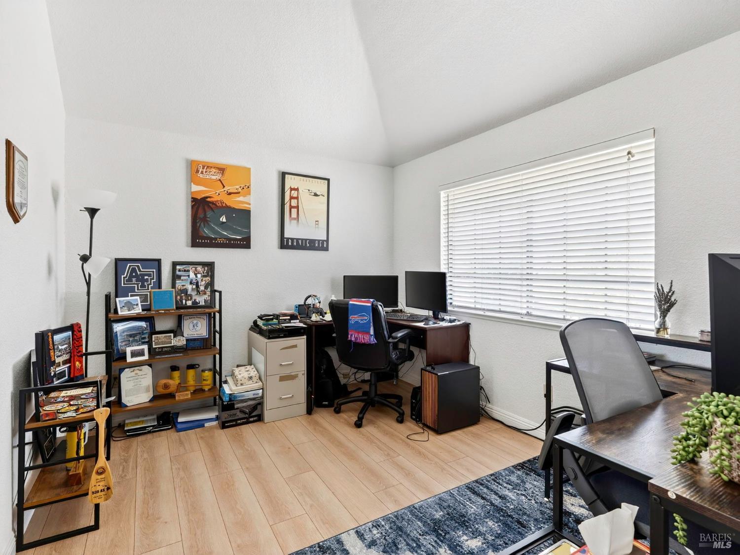 22 Valley West Cir