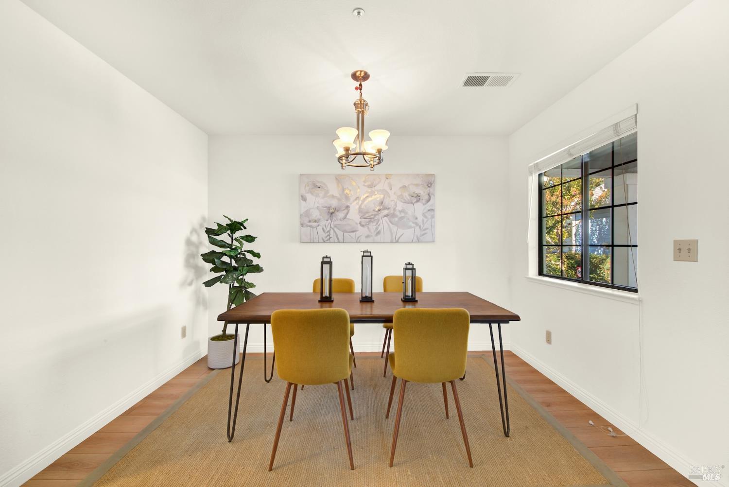 22 Valley West Cir