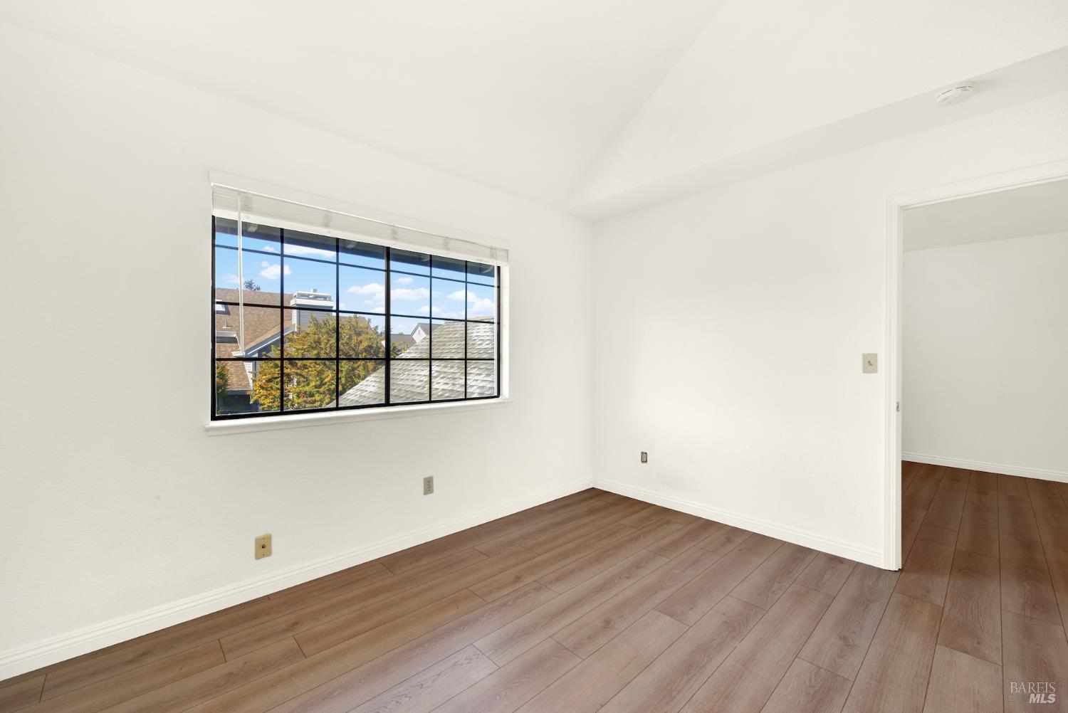 22 Valley West Cir