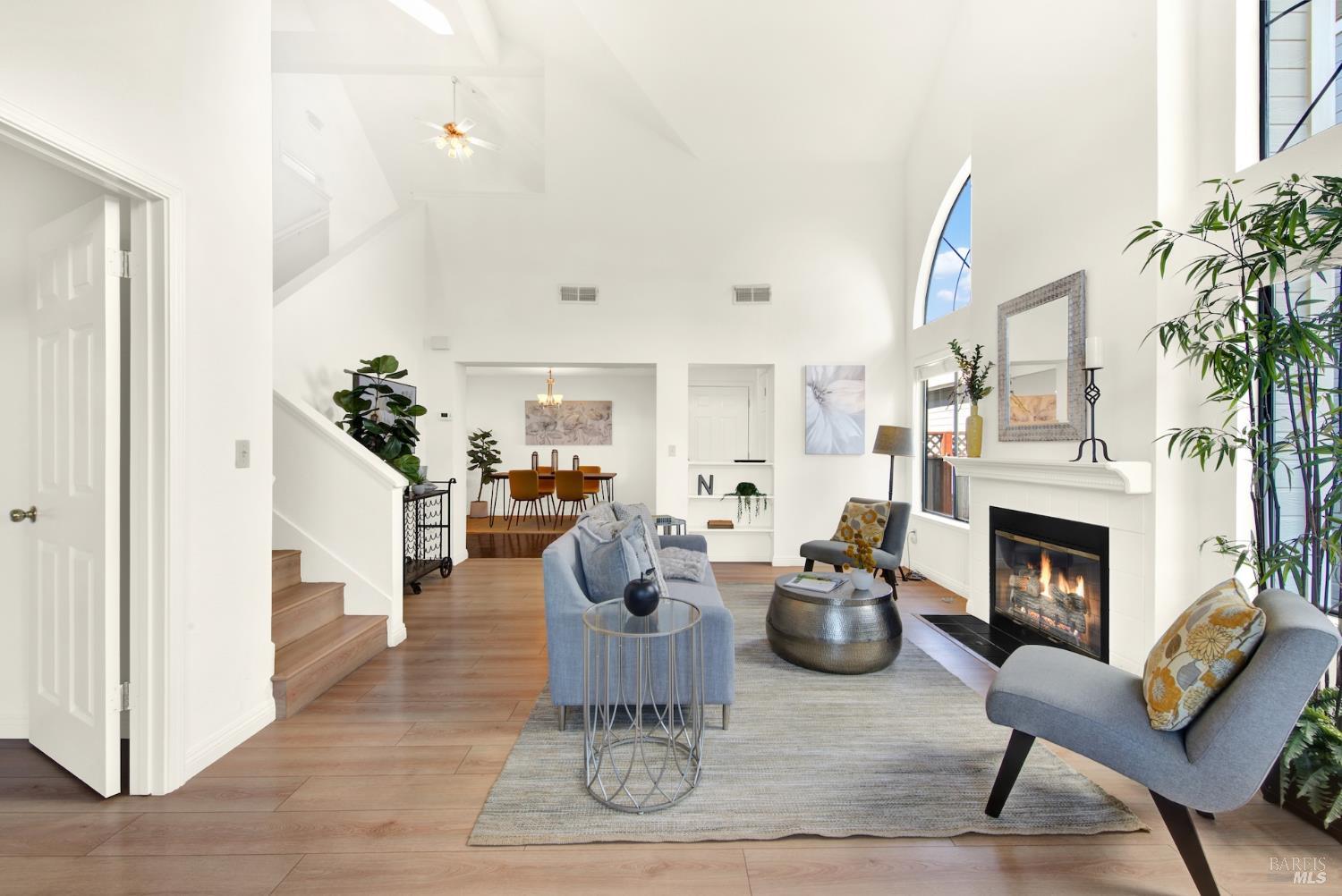 22 Valley West Cir