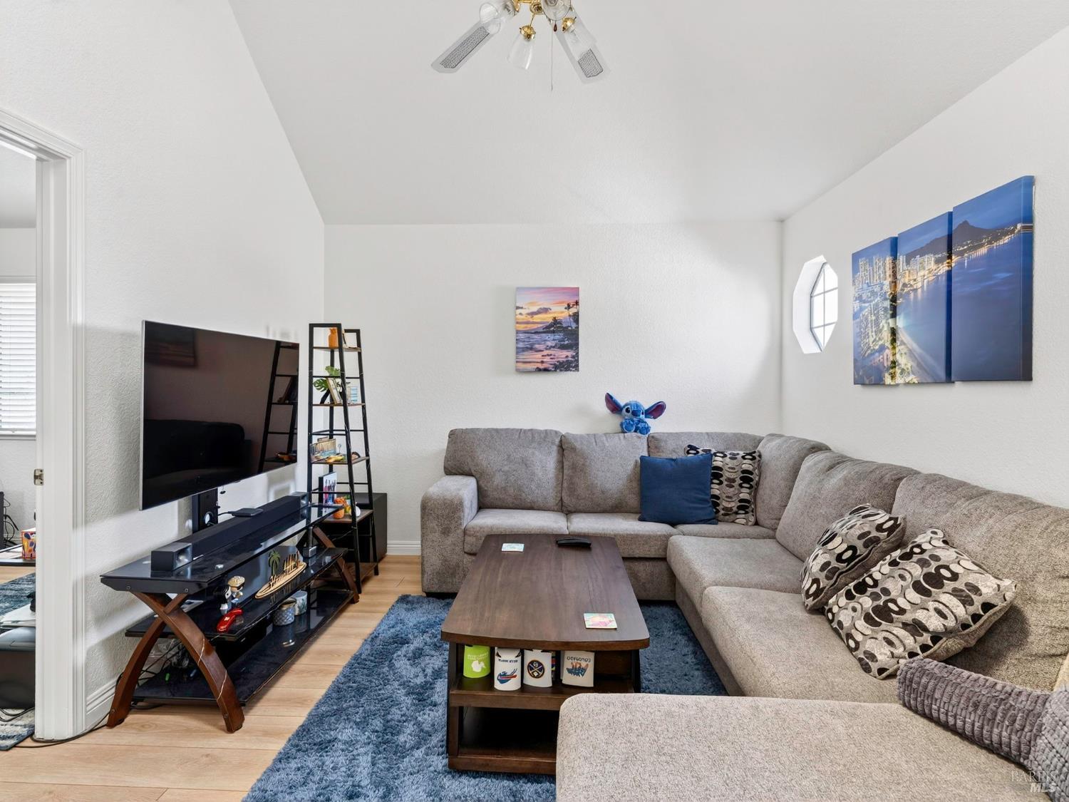 22 Valley West Cir