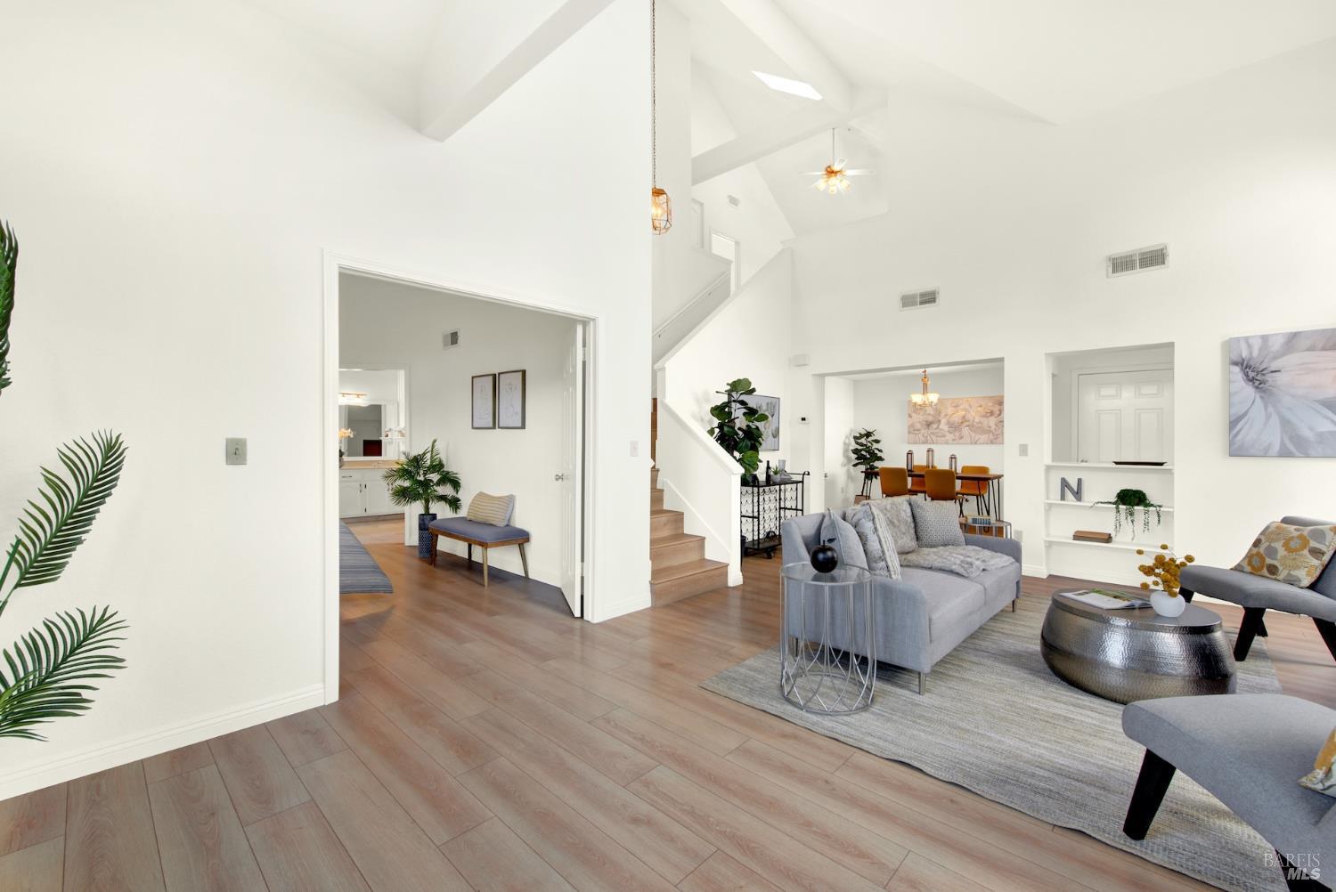 22 Valley West Cir
