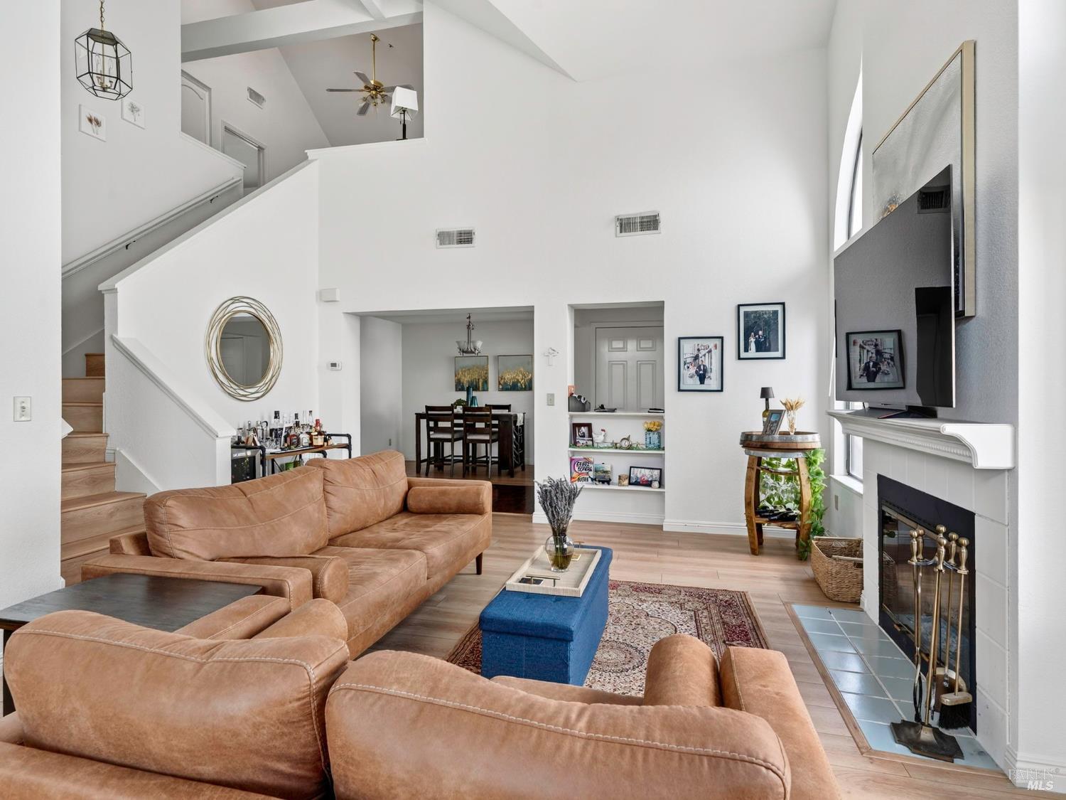 22 Valley West Cir
