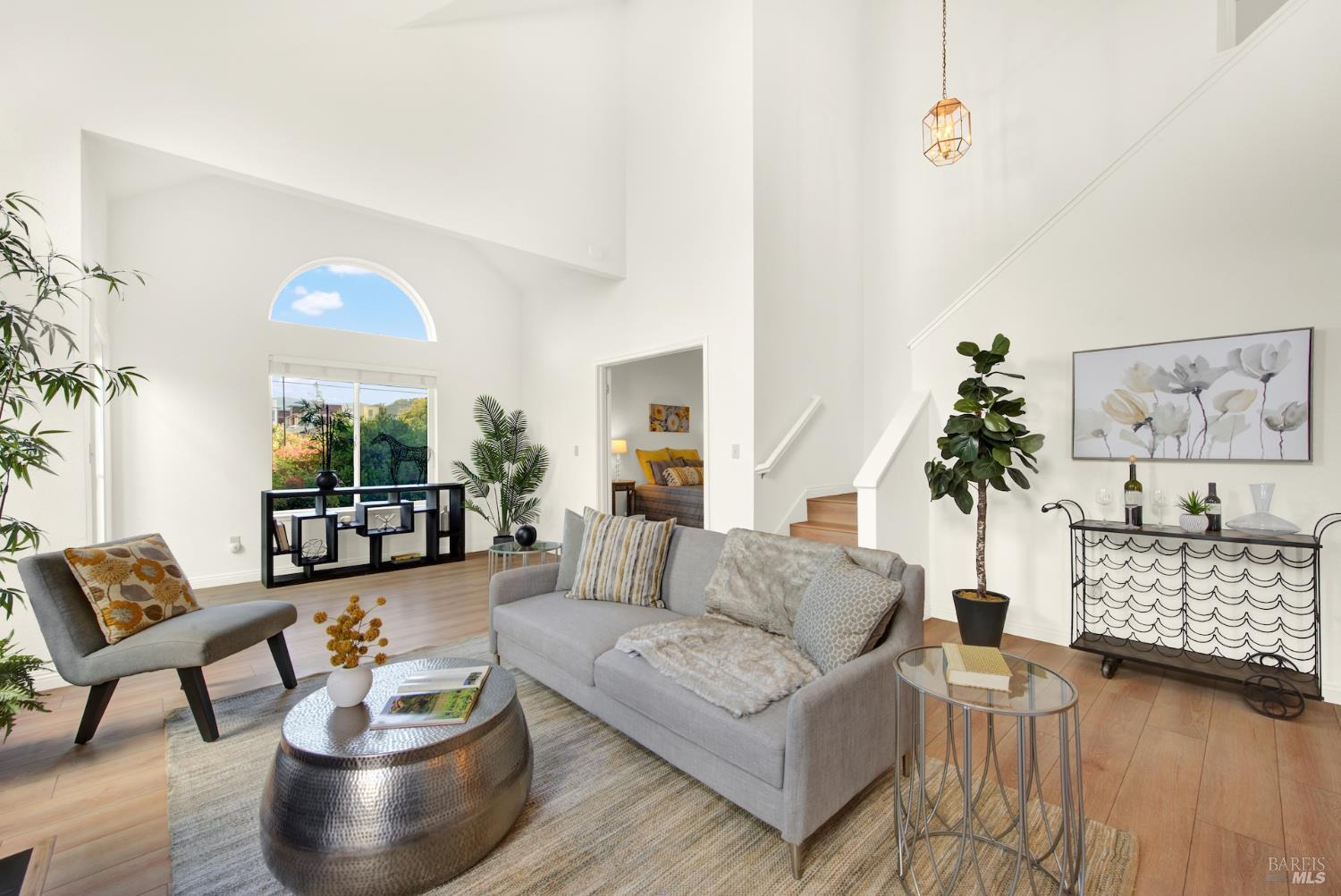 22 Valley West Cir