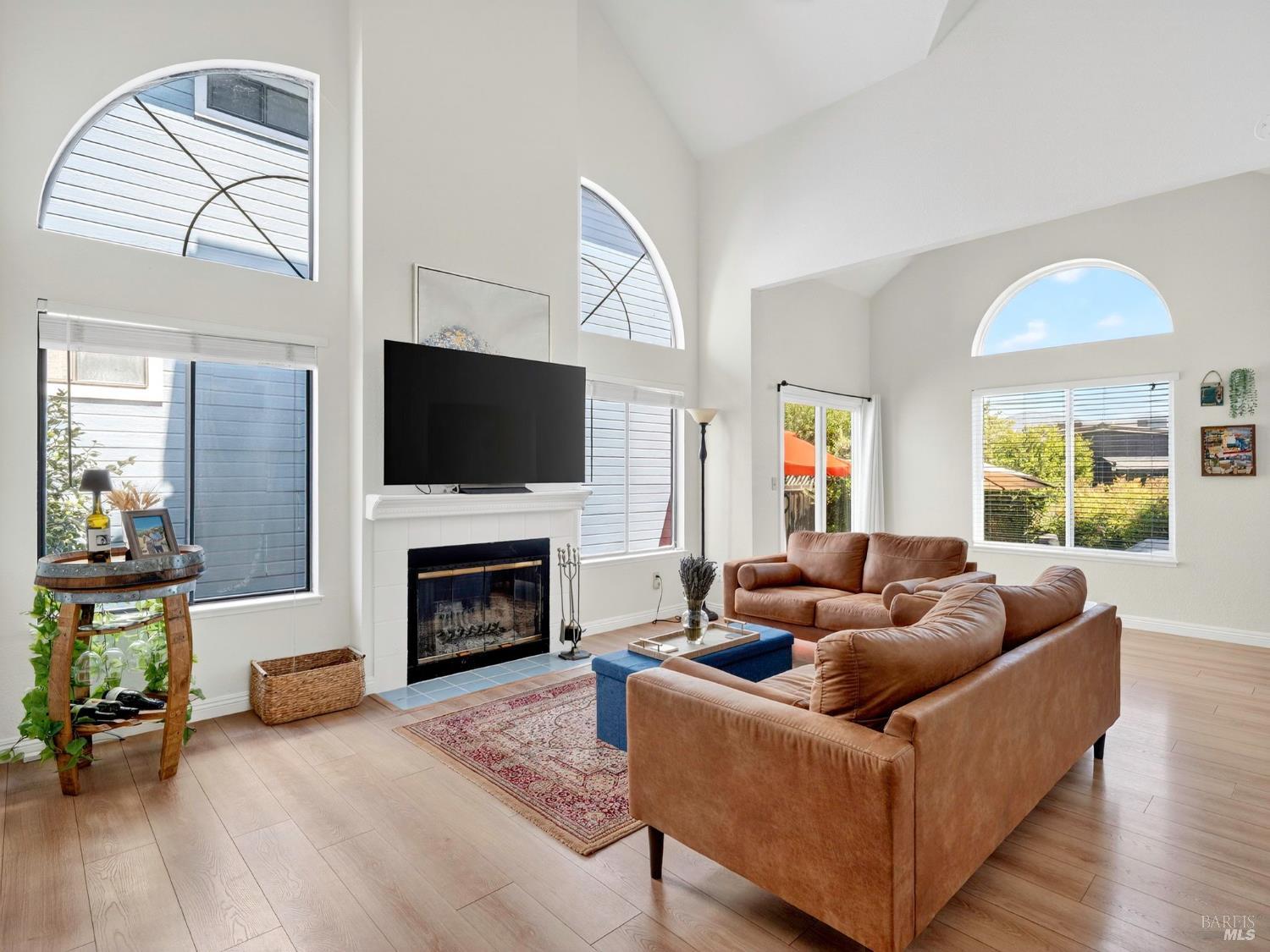 22 Valley West Cir
