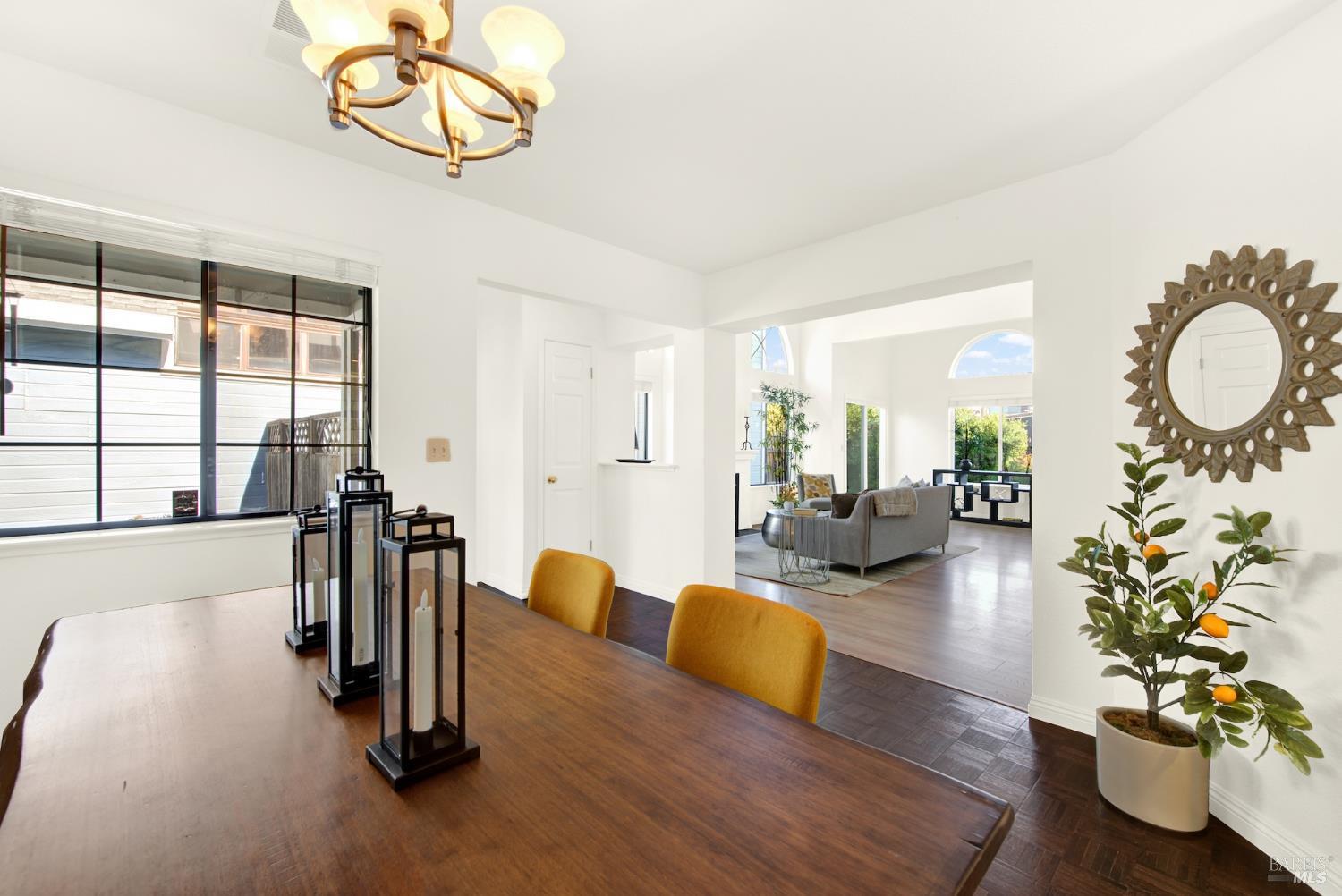 22 Valley West Cir