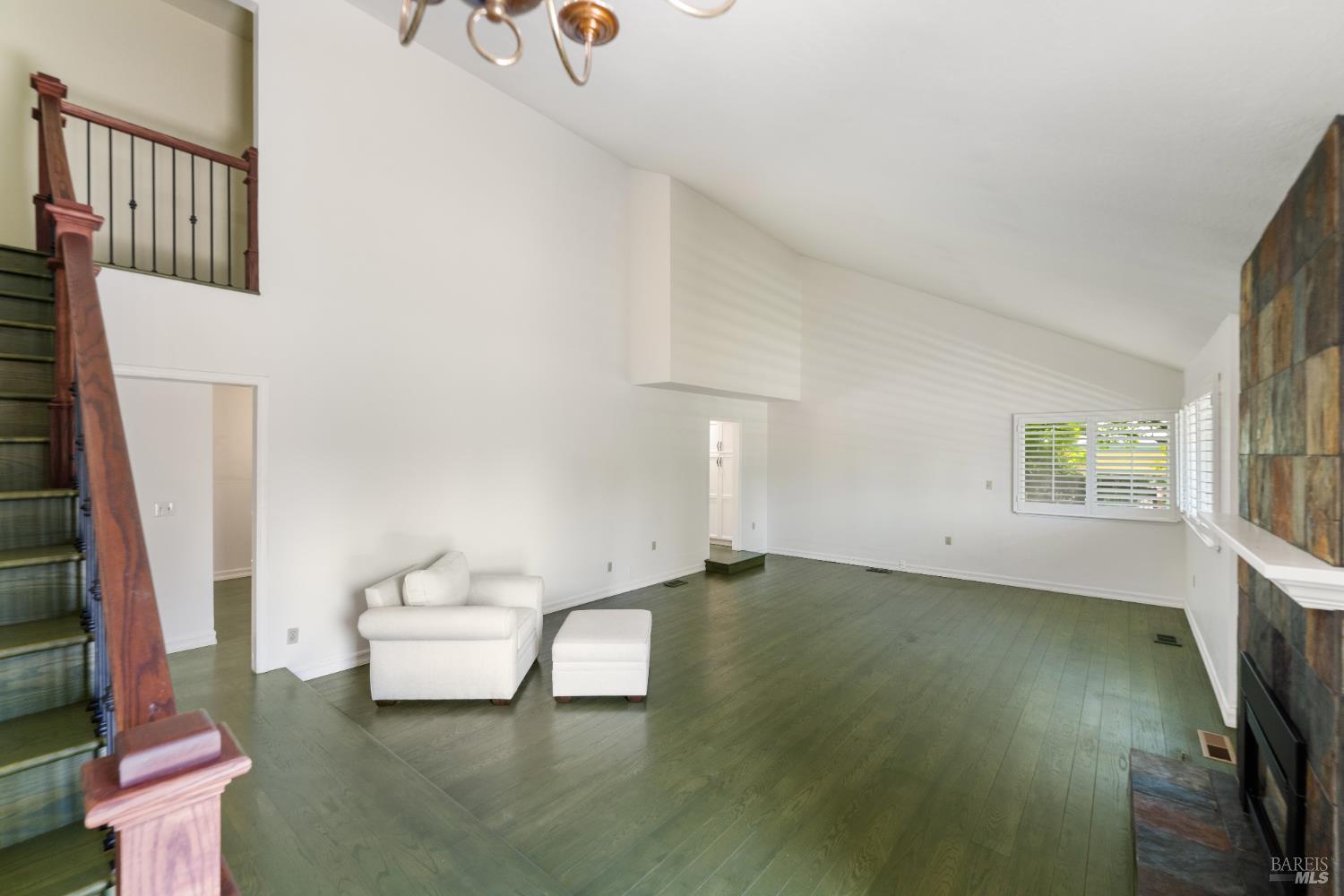 3337 Kensington Cir