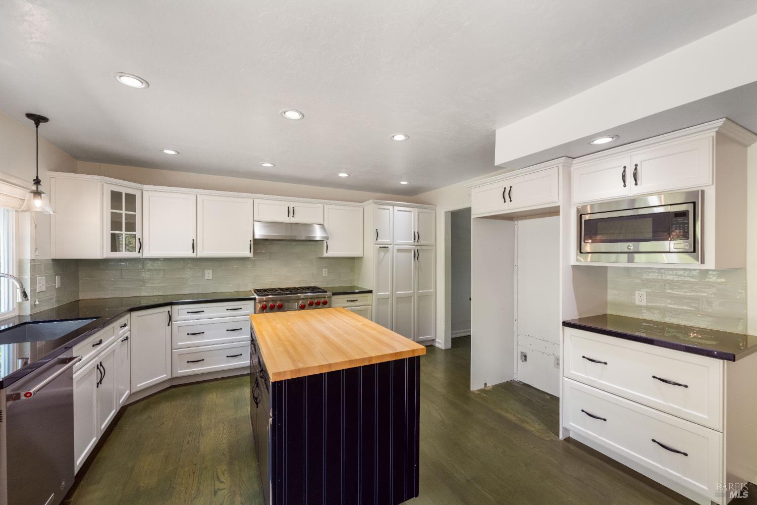 3337 Kensington Cir
