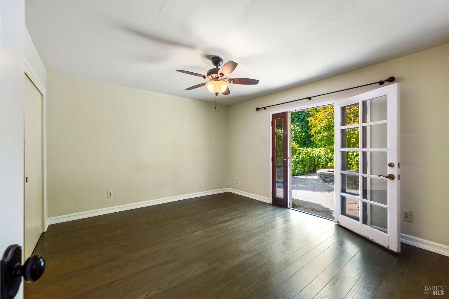 3337 Kensington Cir