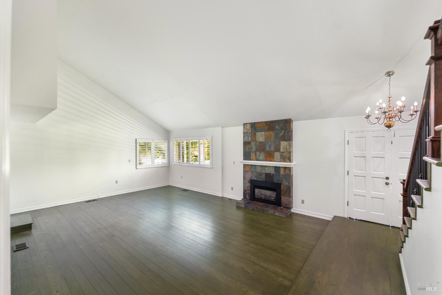 3337 Kensington Cir