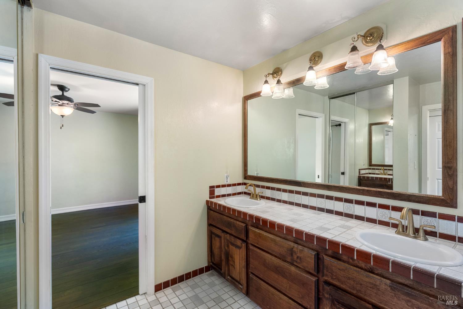 3337 Kensington Cir