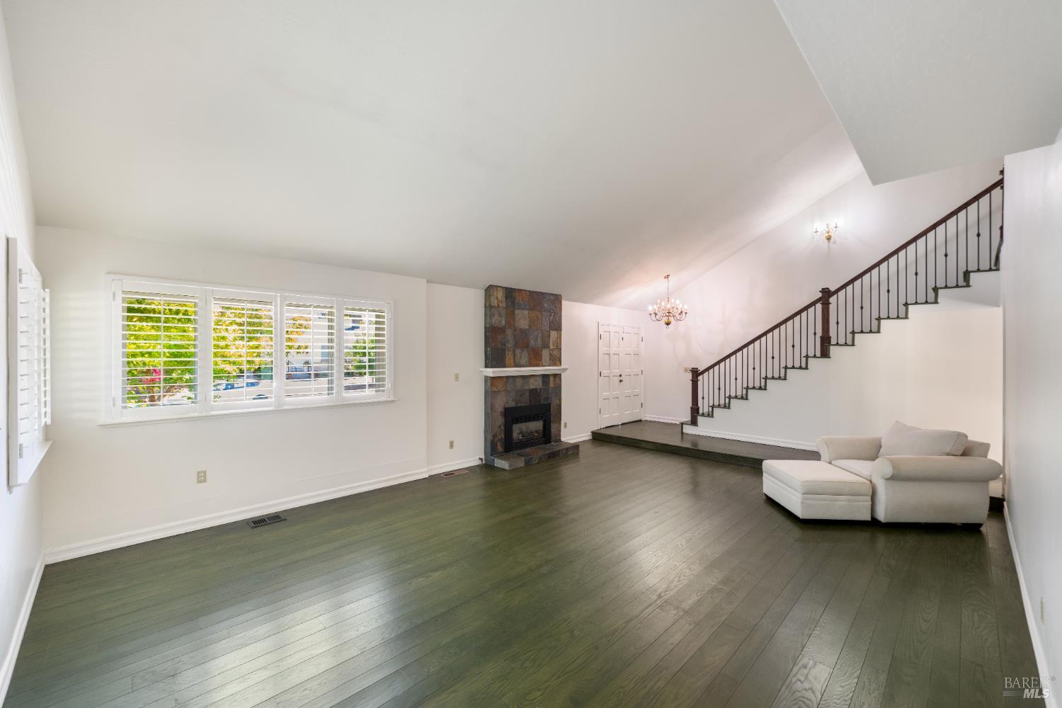 3337 Kensington Cir