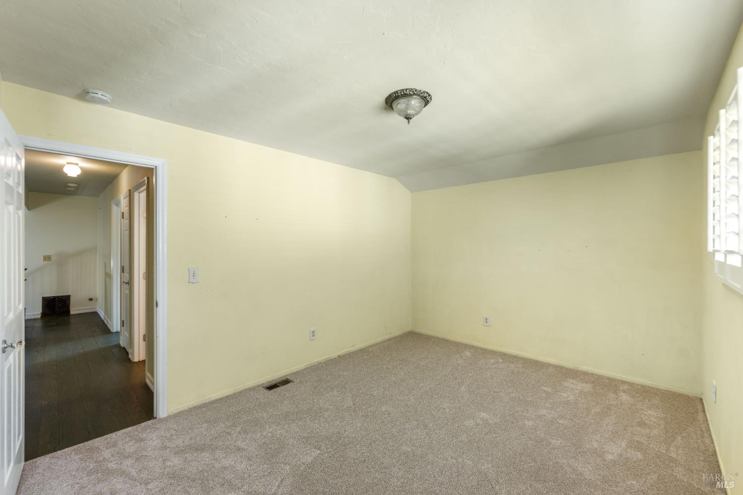 3337 Kensington Cir
