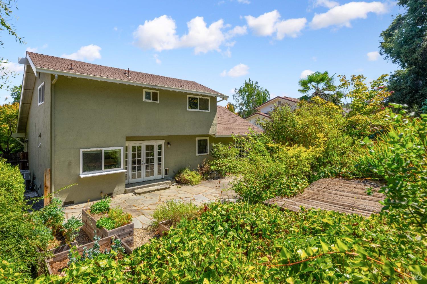 3337 Kensington Cir