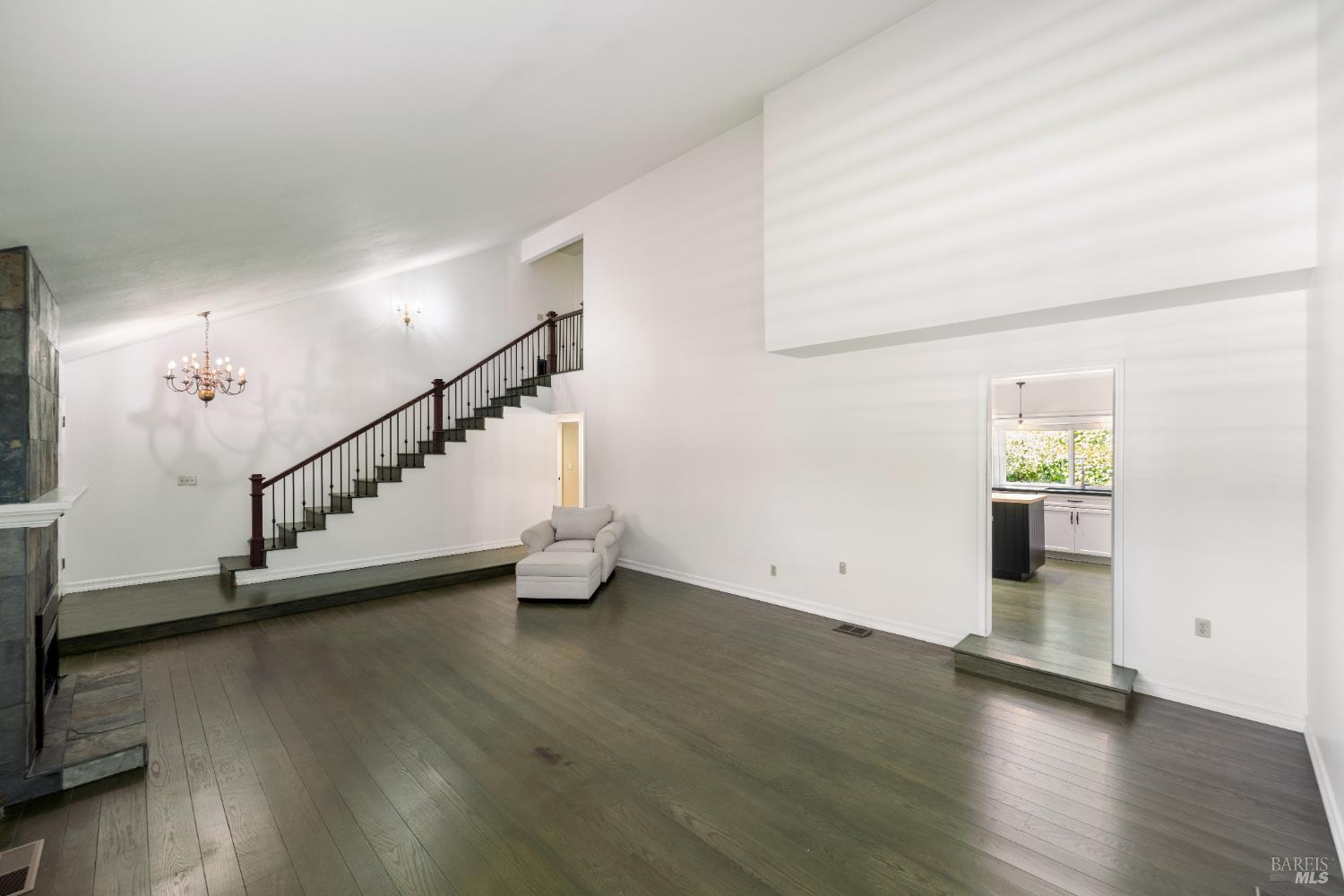 3337 Kensington Cir