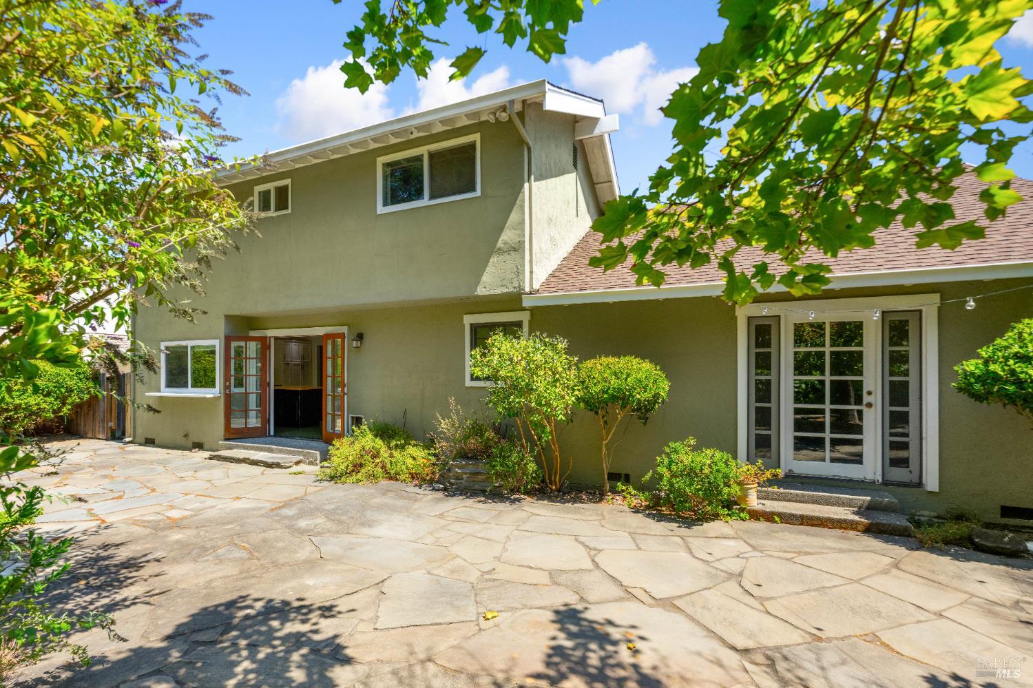 3337 Kensington Cir