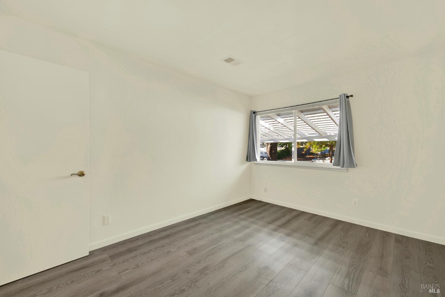 3814 Oxford St