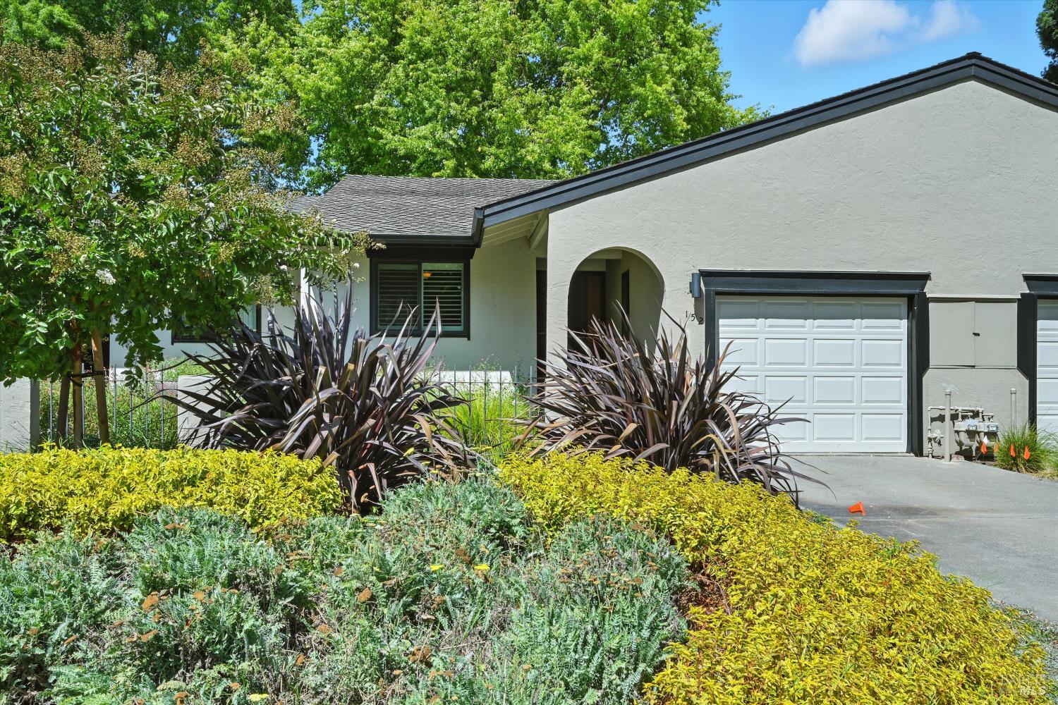 152 Vineyard Cir