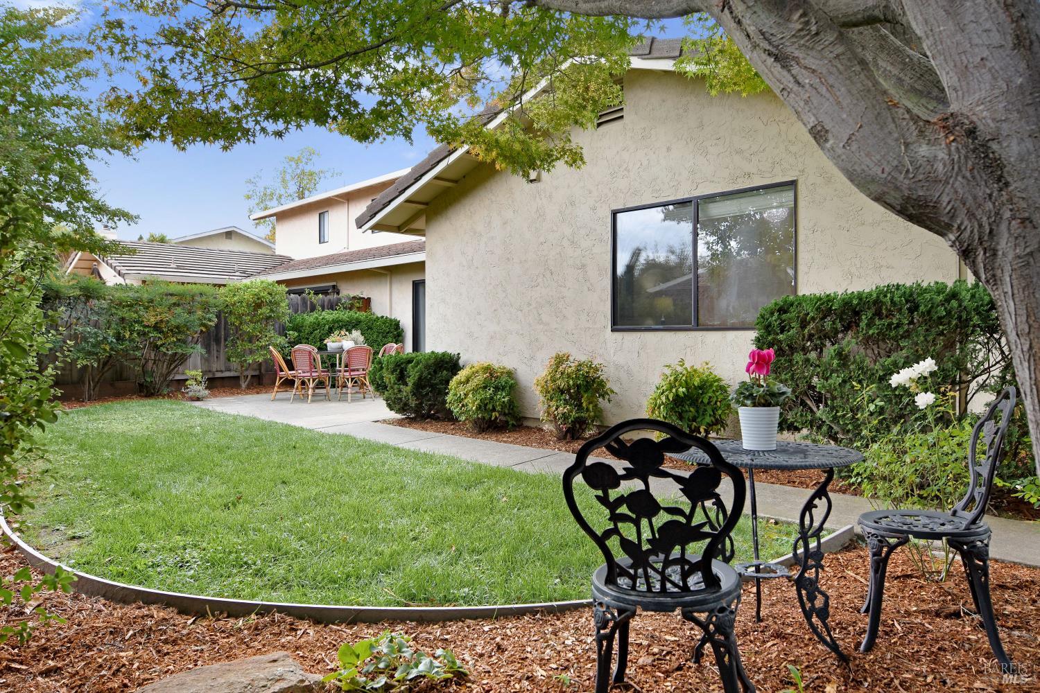 1639 San Vicente Ave