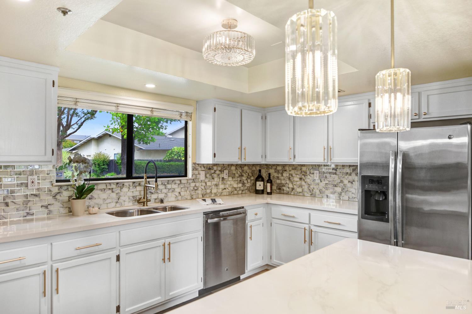 1639 San Vicente Ave