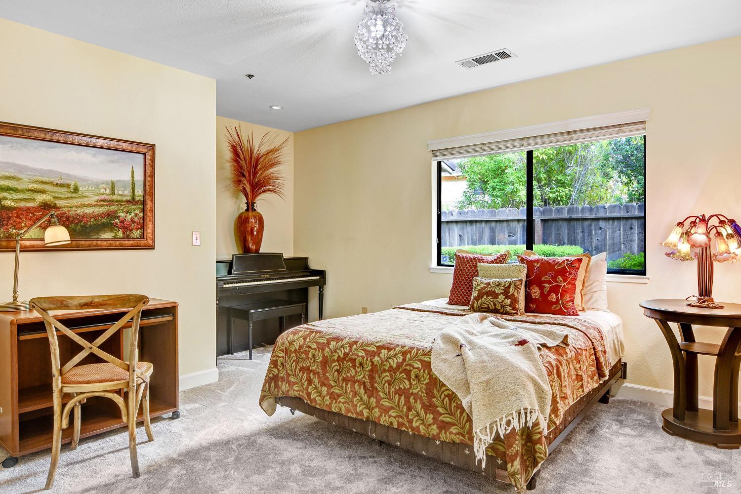 1639 San Vicente Ave