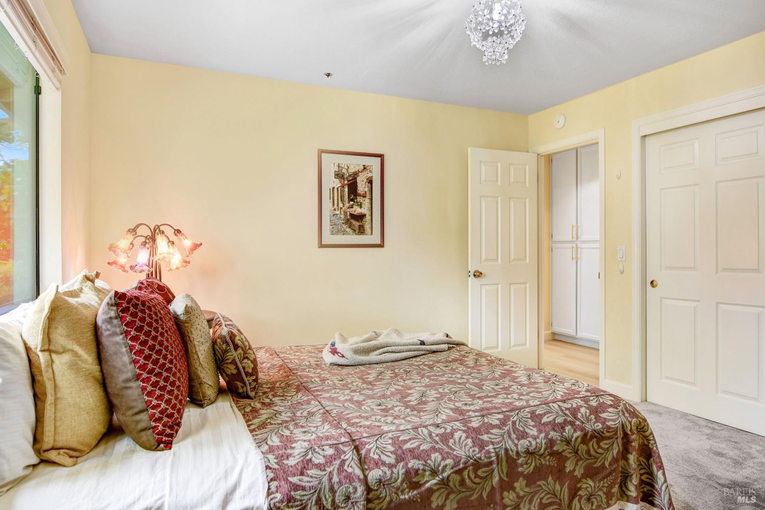 1639 San Vicente Ave