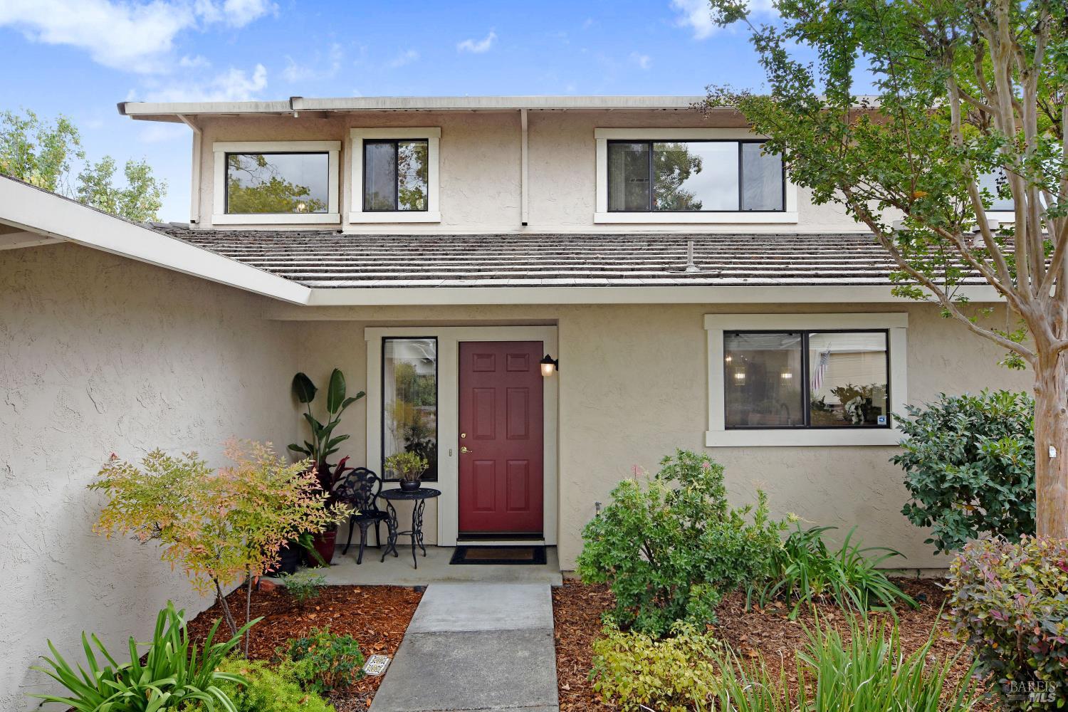 1639 San Vicente Ave