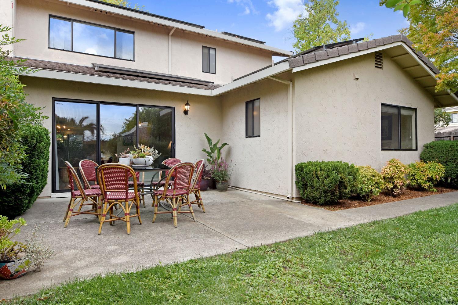 1639 San Vicente Ave