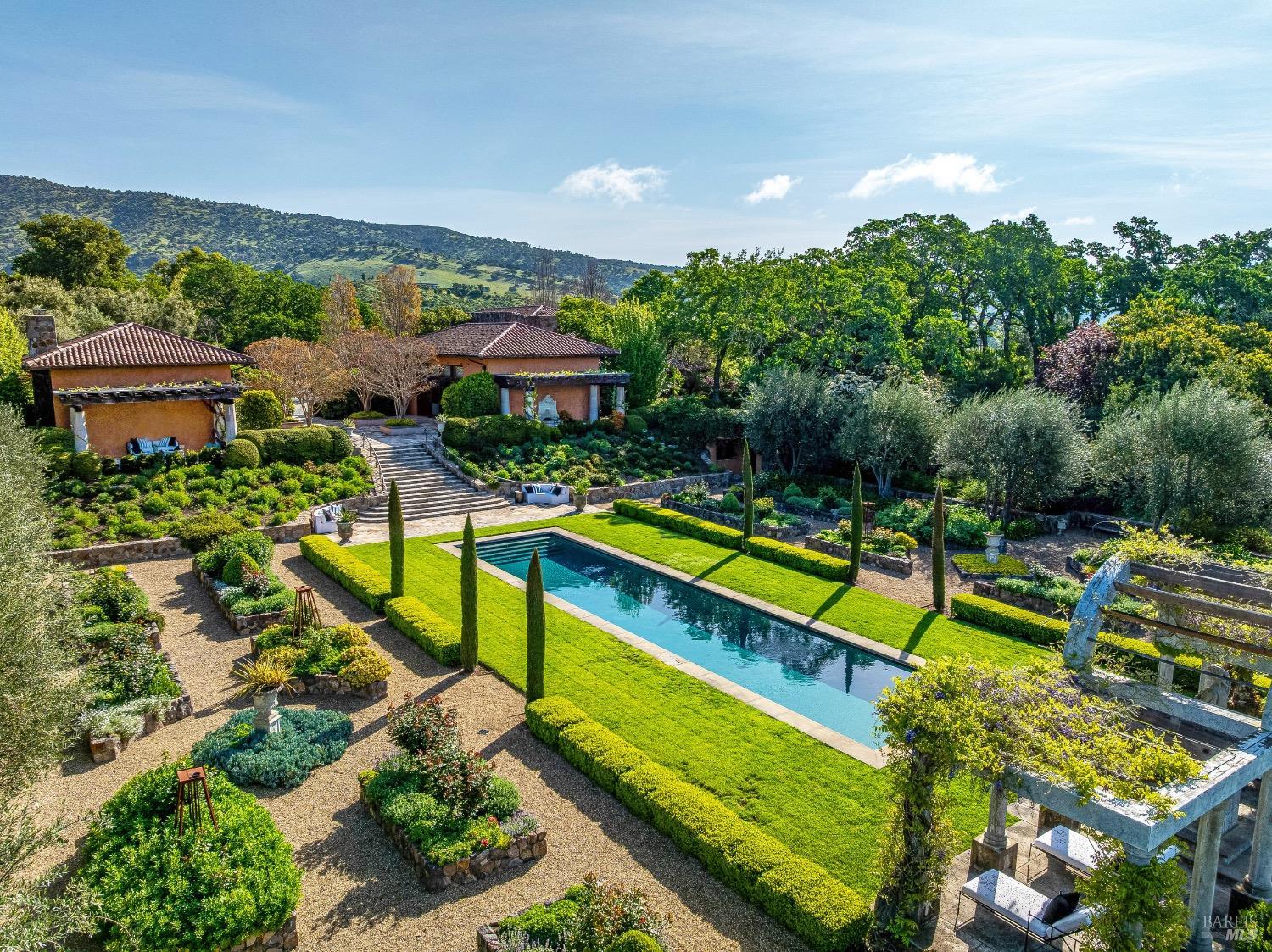 5000 Silverado Trl Unit: