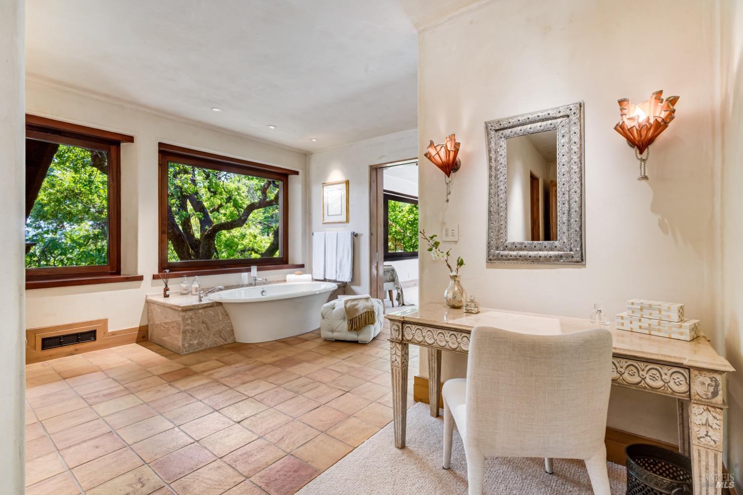 5000 Silverado Trl Unit: