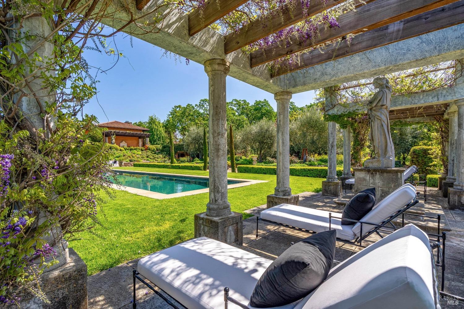 5000 Silverado Trl Unit: