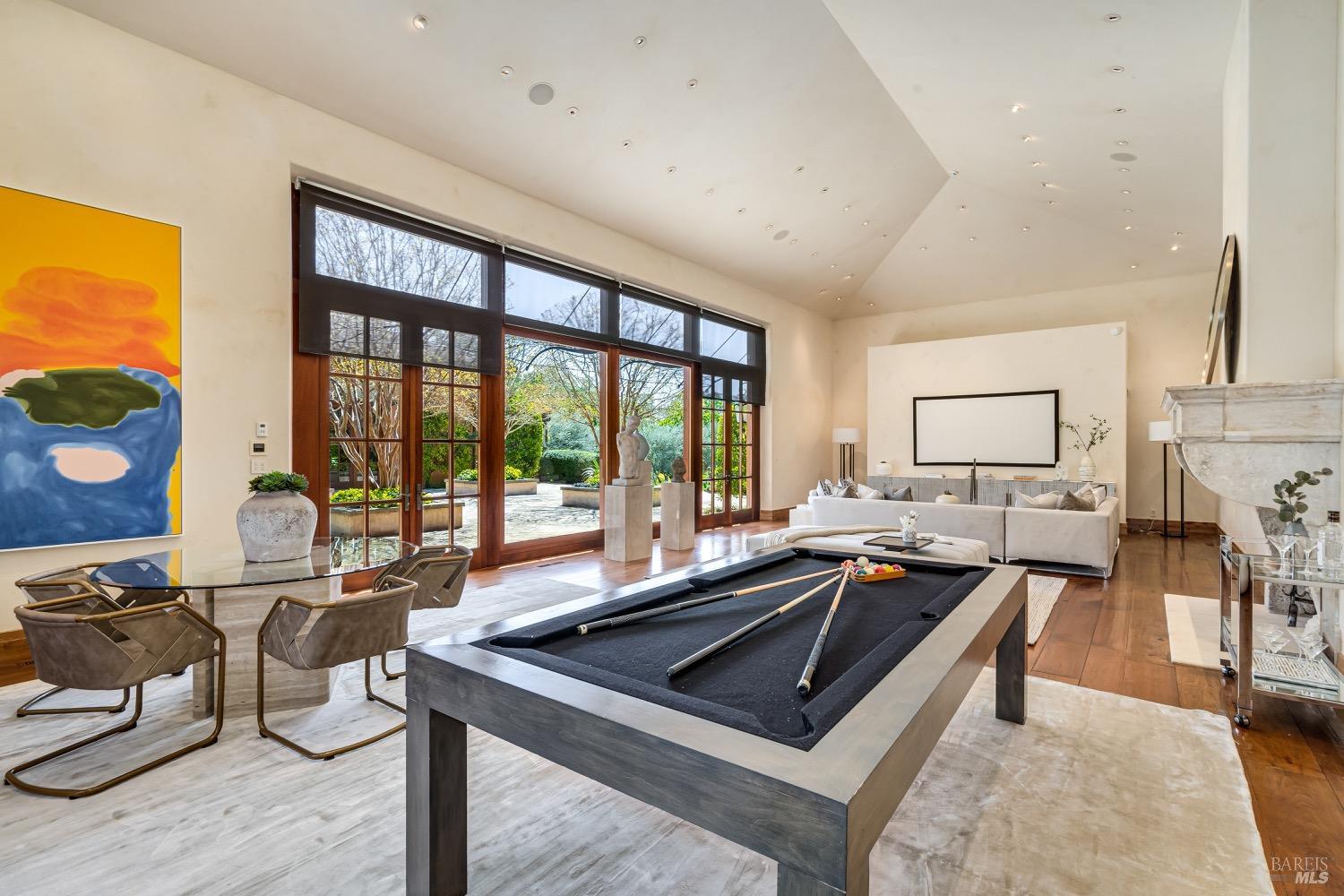 5000 Silverado Trl Unit: