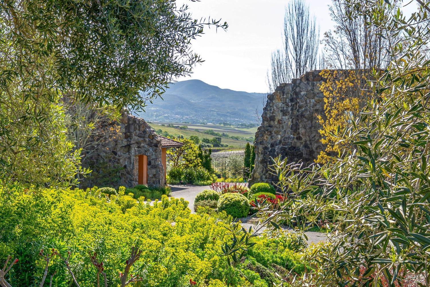 5000 Silverado Trl Unit: