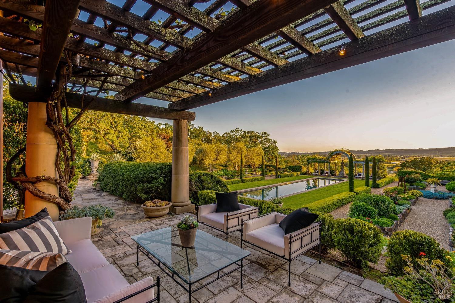 5000 Silverado Trl Unit: