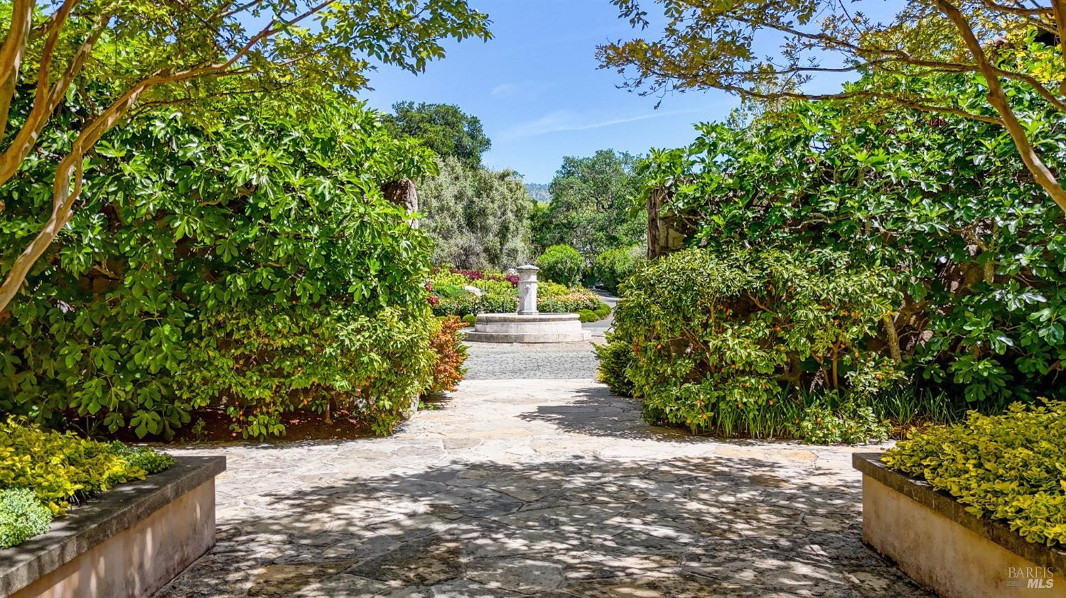 5000 Silverado Trl Unit: