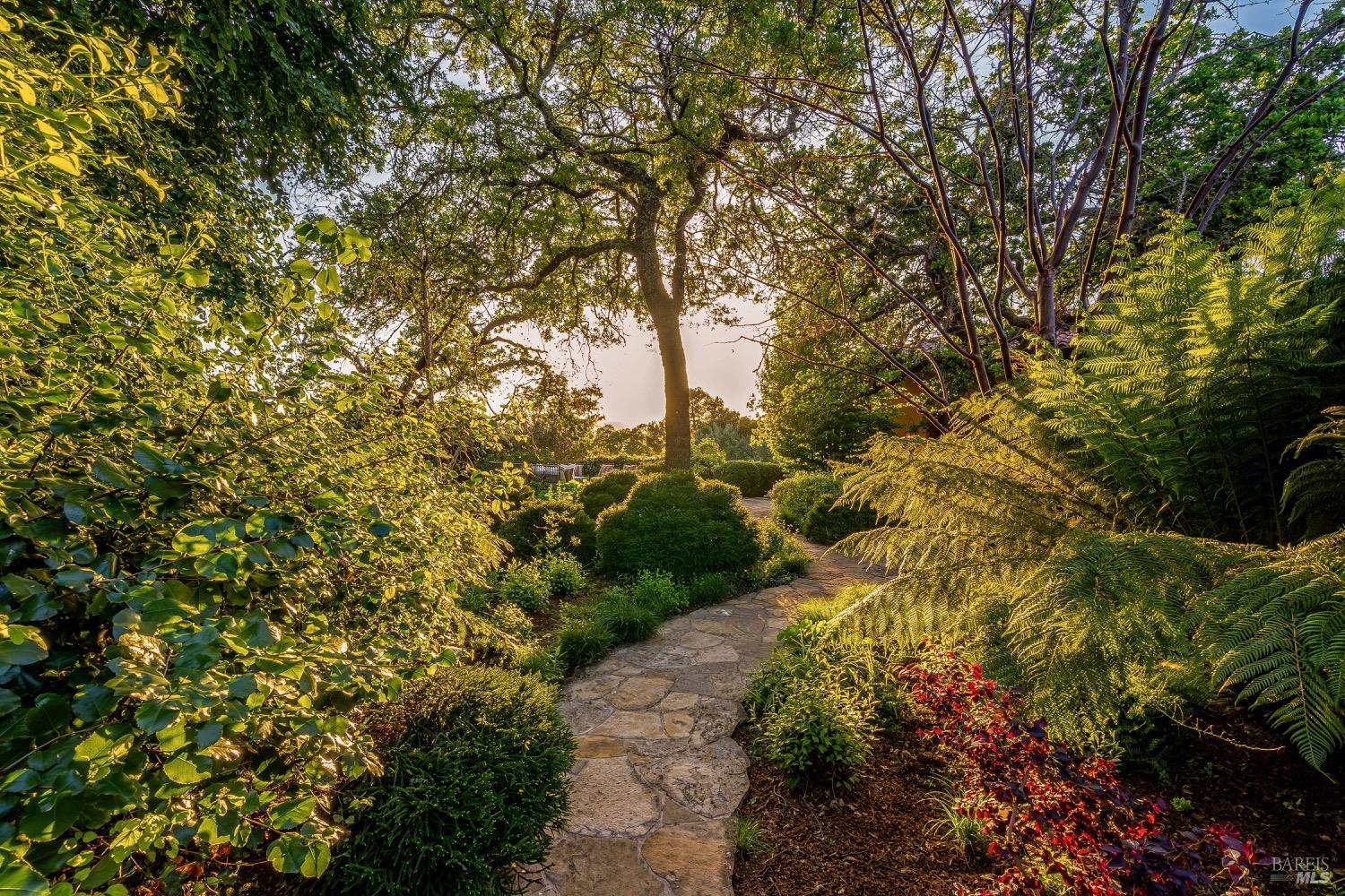 5000 Silverado Trl Unit: