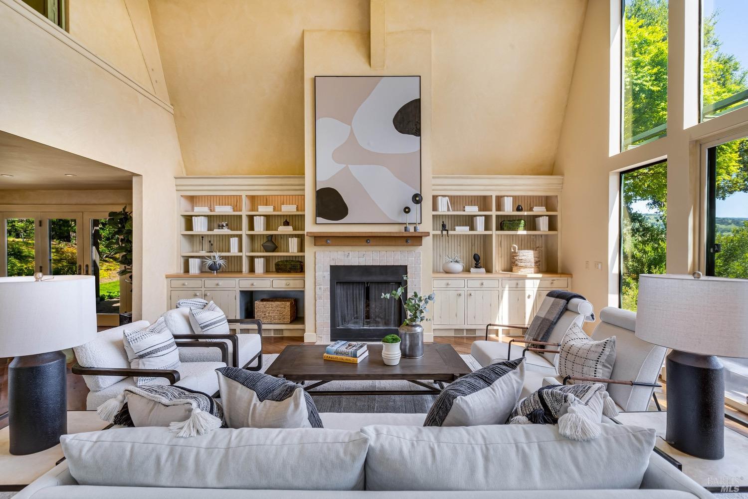 5000 Silverado Trl Unit: