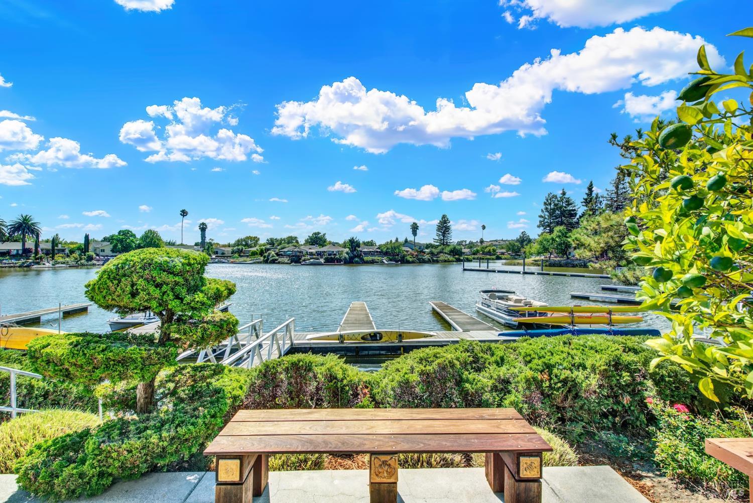 927 Marina Dr